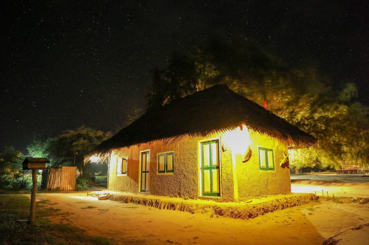 Yala Dream Park Hotel Exterior photo